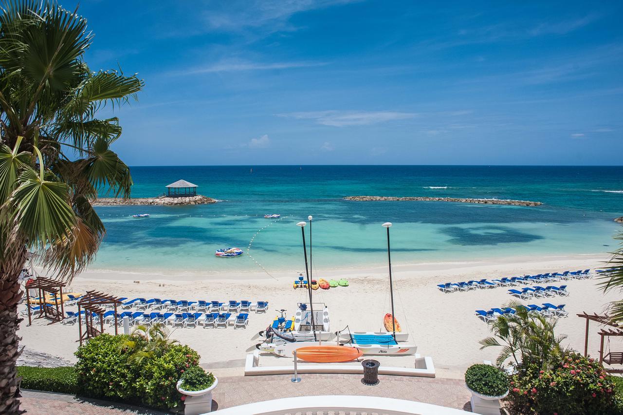 Palmyra Luxury Beach Condos Montego Bay Kültér fotó